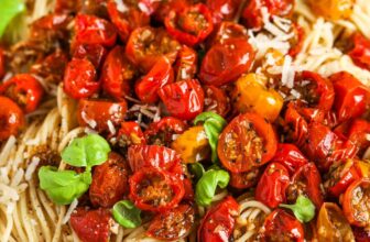 close up of Roasted Cherry Tomato Pasta