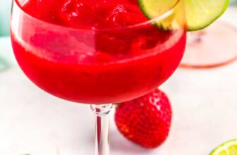 Strawberry Daiquiri with lime wedge