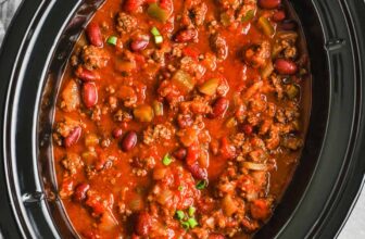 cooked Easy Crock Pot Chili Recipe in the pot