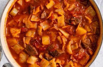 pot of healthy Beef Cabbage Soup