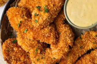 plated Chicken Tenders with dip